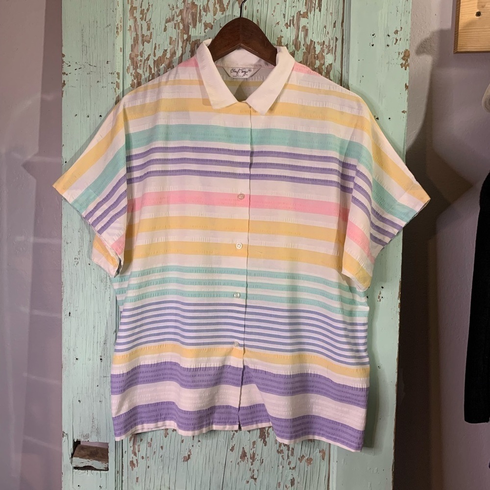 Women’s vintage Cheryl Tiegs pastel striped short sleeve button-up shirt